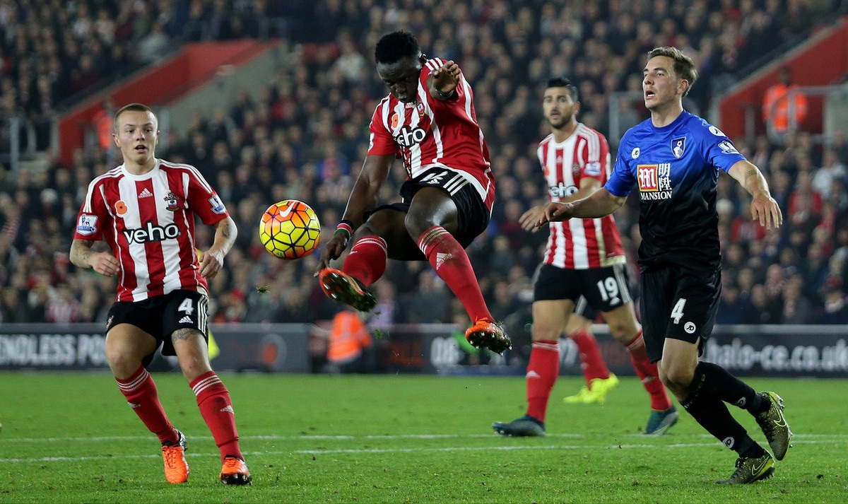 13岁天才小将代表阿森纳U19出战青年欧冠，打破赛事纪录（13岁阿森纳小将亮相U19青年欧冠，改写赛事纪录）