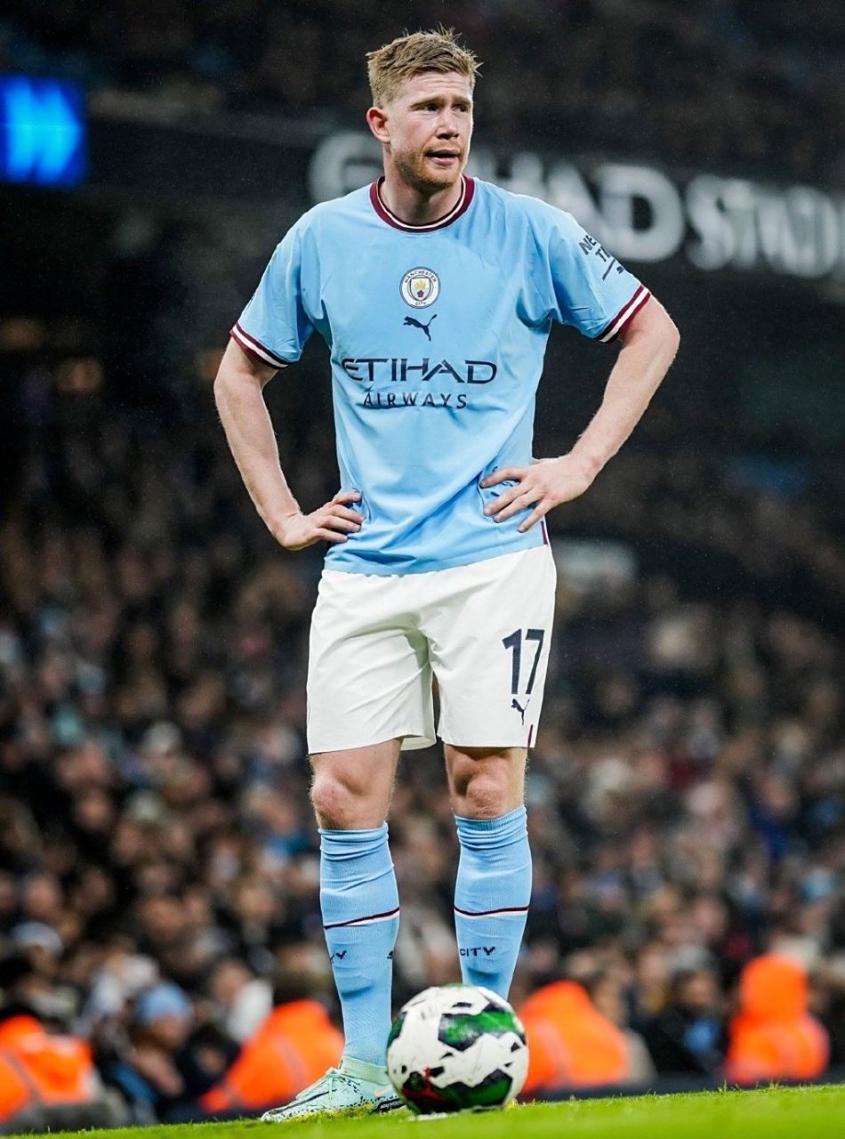 芬奇谈爱德华兹低迷：他一过半场就被包夹，必须研究如何应对（芬奇评爱德华兹状态不佳：过半场即遭夹击，需尽快拿出应对策略）