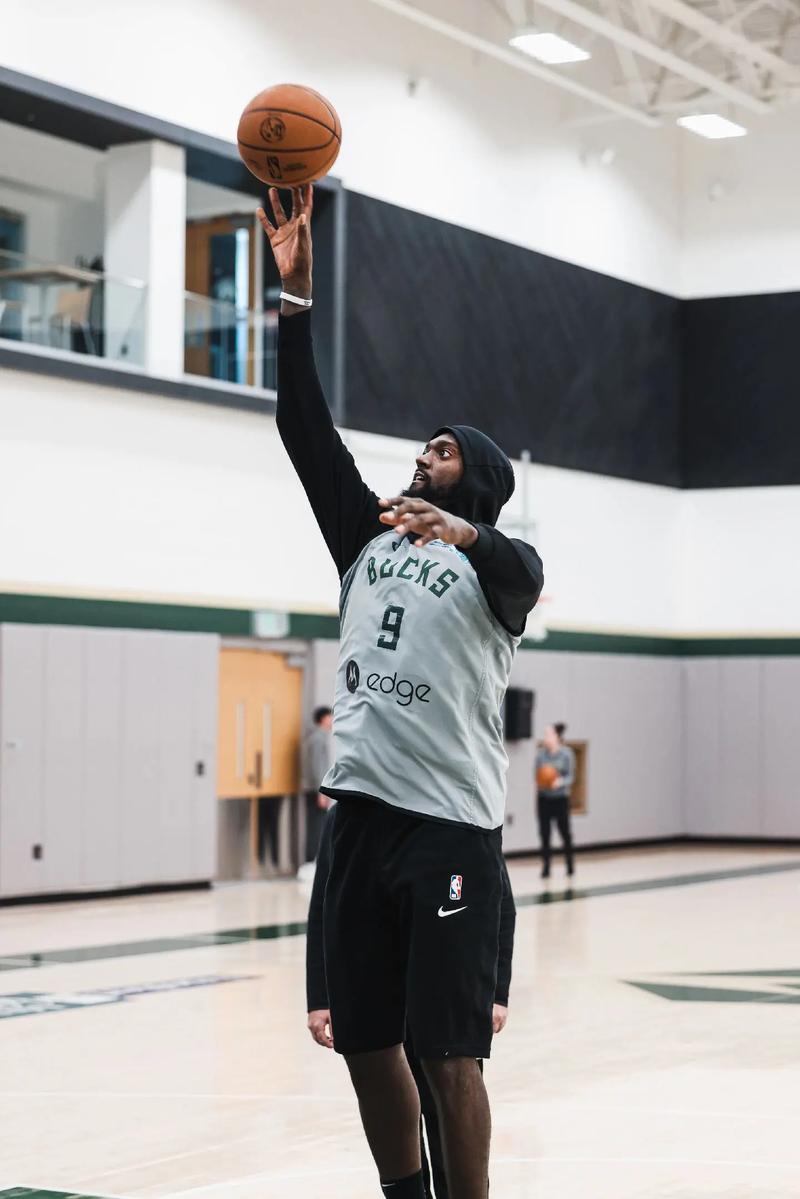 恰逢成都保卫战30周年，2025老甲A12月8日在成都双流开赛（值此成都保卫战30周年之际，2025老甲A将于12月8日在成都双流揭幕）