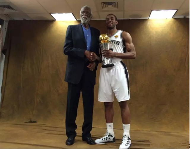 热议海港输球：古斯塔沃停赛影响大；亚冠已是舆论负担（海港失利引发热议：古斯塔沃停赛影响显著，亚冠成舆论包袱）