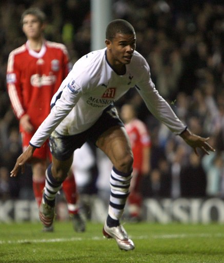 每体：拉波尔塔曾对贝尔纳尔说过，总有一天他会成为巴萨队长（世界体育报：拉波尔塔曾鼓励贝尔纳尔，称其终有一日会戴上巴萨队长袖标）